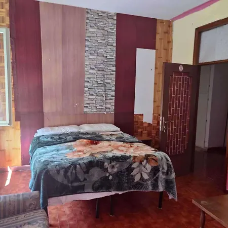 3 Bed - Sleeps 6 - Mountain View - Parking - Pets