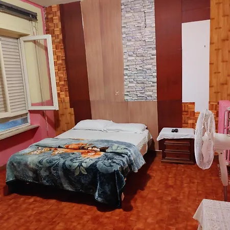 3 Bed - Sleeps 6 - Mountain View - Parking - Pets Appartamento