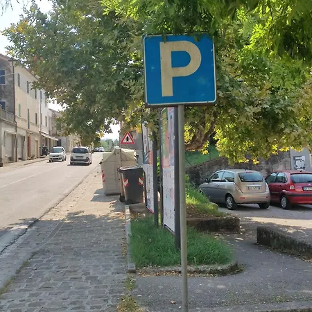 Appartamento 3 Bed - Sleeps 6 - Mountain View - Parking - Pets Angeli (Ancona)