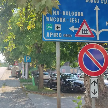 3 Bed - Sleeps 6 - Mountain View - Parking - Pets * Angeli (Ancona)