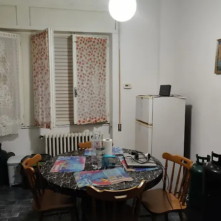 Appartamento 3 Bed - Sleeps 6 - Mountain View - Parking - Pets